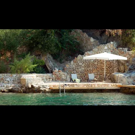 Villa 5 Bedroom Luxurious Spartylas
