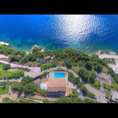 Вилла 5 Bedroom Luxurious