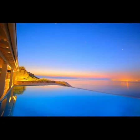 5 Bedroom Luxurious Willa *