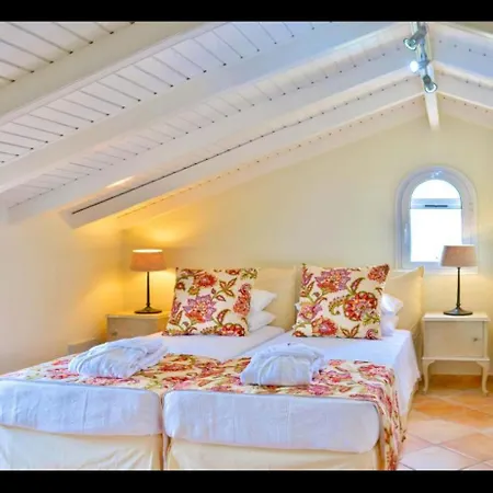 5 Bedroom Luxurious Willa *